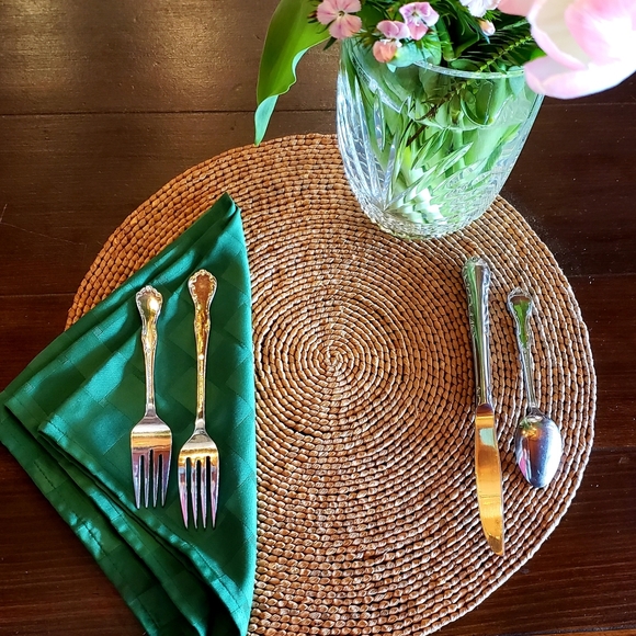 QUEEN'S COURT Japan SS 4-Piece Place Setting VTG - Picture 2 of 11